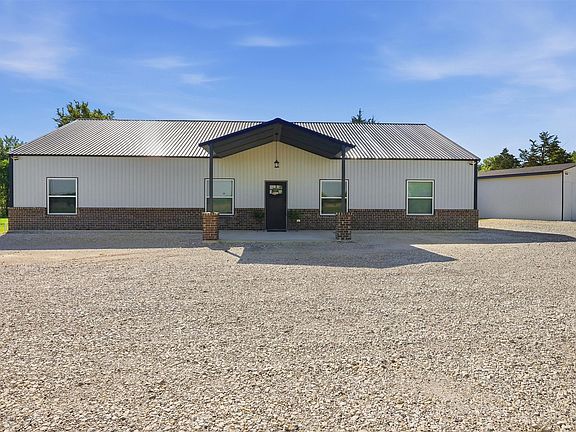 5th image of 210 County Road 2184