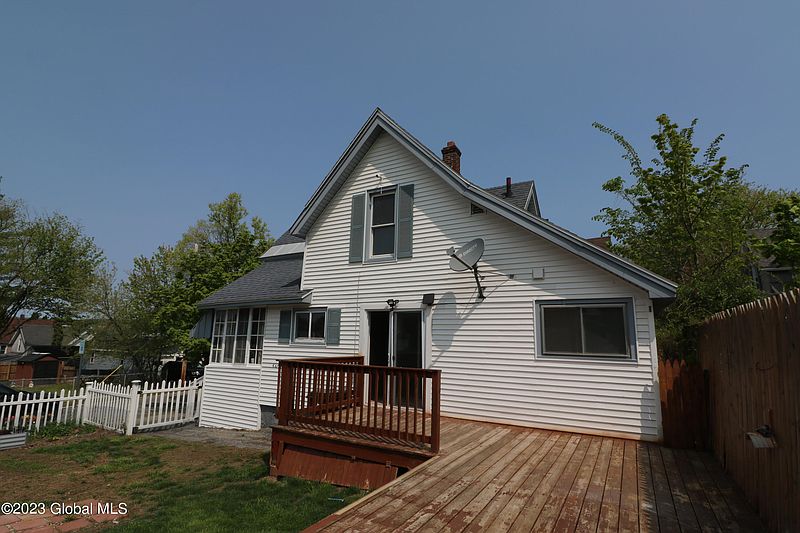 2nd image of 79 Montgomery Street