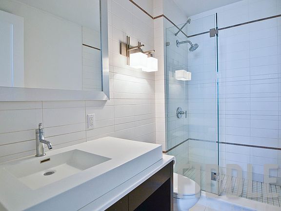 5th image of 140 Hope St APT 3D