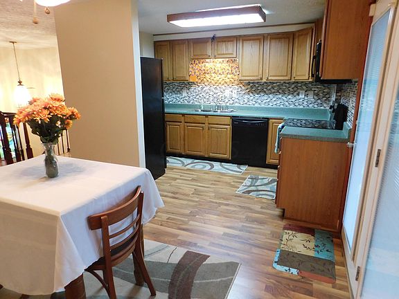 5th image of 2991 Arrowsmith Dr