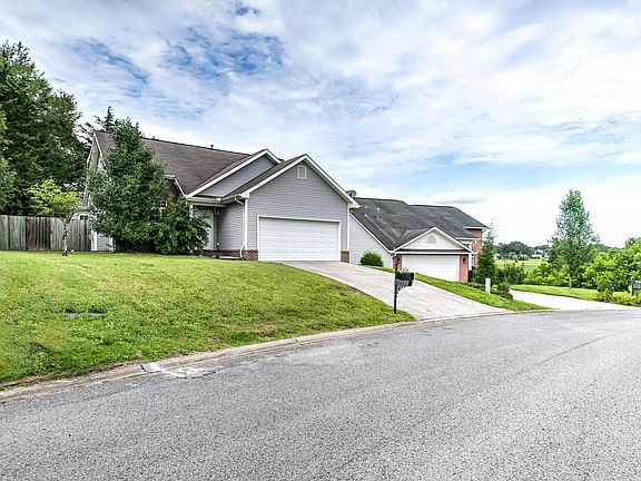 2nd image of 2953 Titanium Ln