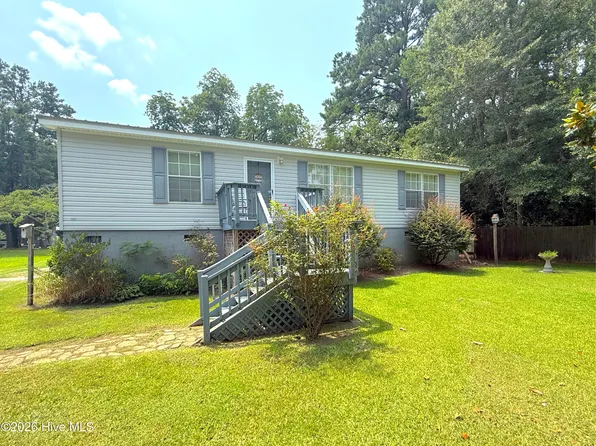 1035 W Bay Street, Belhaven, NC 27810