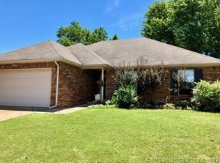 1430 E 138th Pl, Glenpool, OK 74033