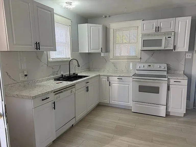 19 E Center St — Photo 6