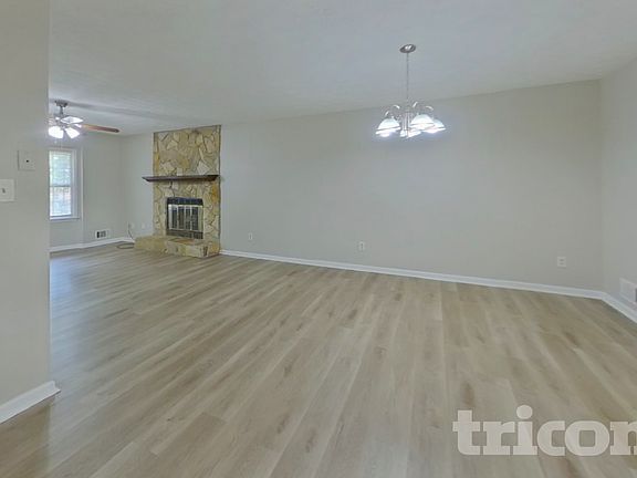 4th image of 3735 Linwood Way