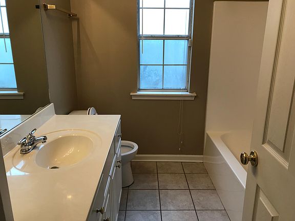 2nd image of 9 Brook Forest Ct