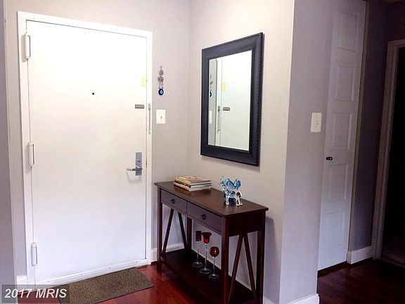 3rd image of 4500 S 4 Mile Run Dr APT 627