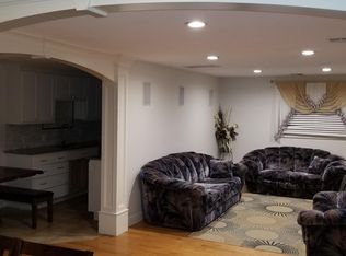 18221 SE Pine St, Portland, OR 97233