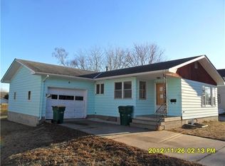 317 S 5th St, Saint Peter, MN 56082