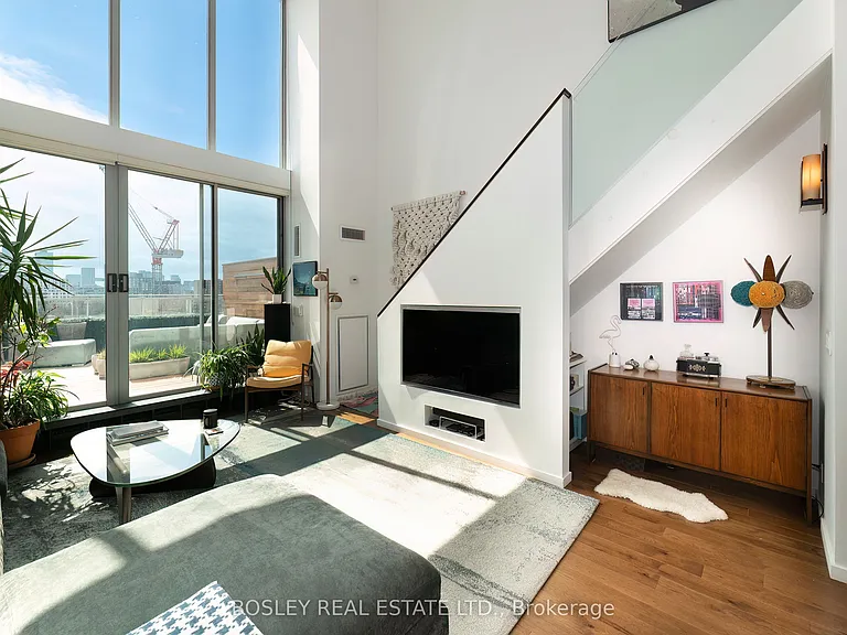 160 Baldwin St #614 — Photo 6