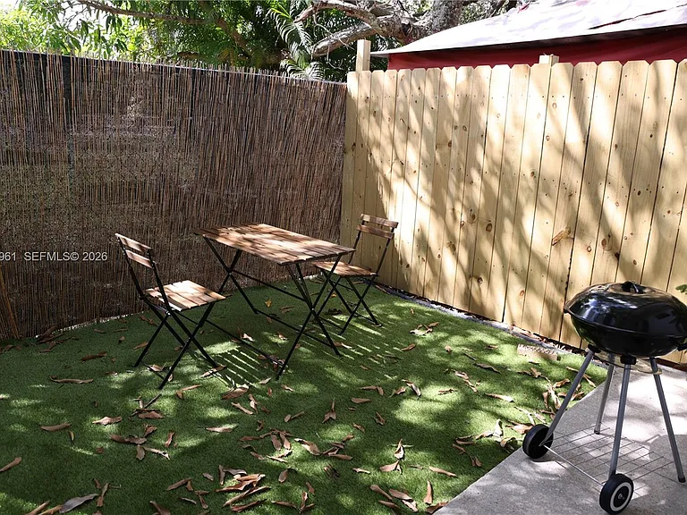 1117 SW 37th Ave #3 — Photo 11