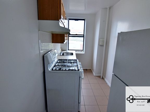 4th image of 47-27 39th St #8B