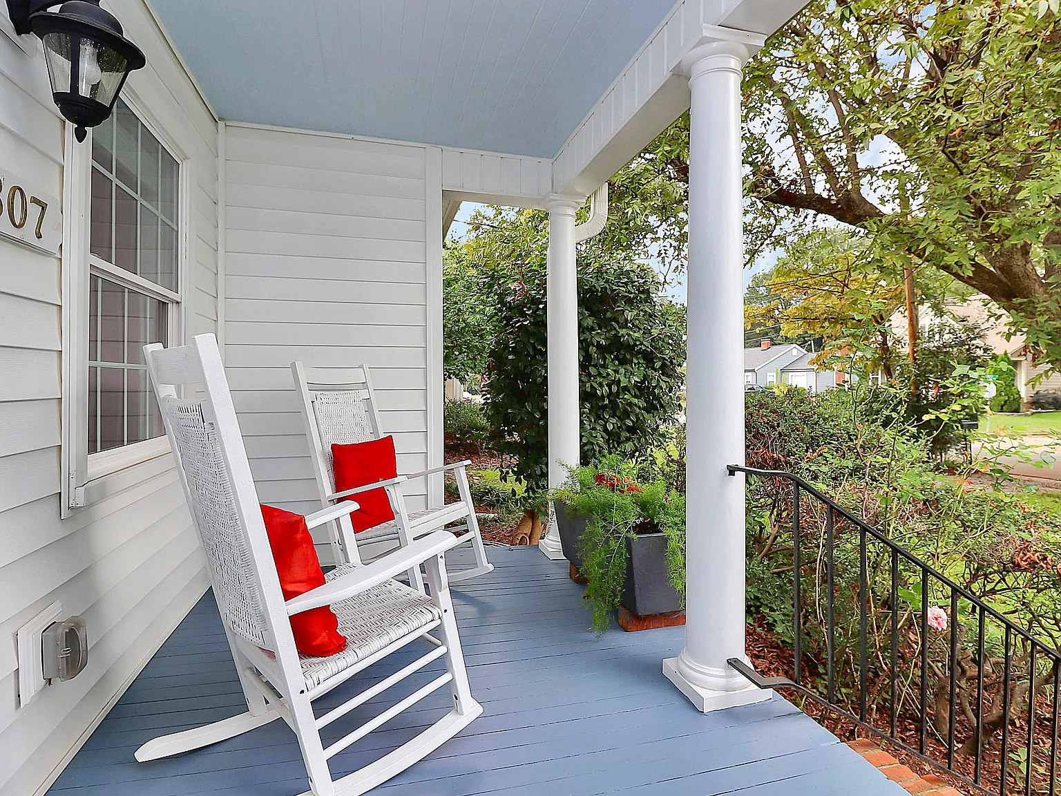 3 bed, 2.5 bath, 1800 sqft, $2,400 — Photo 4