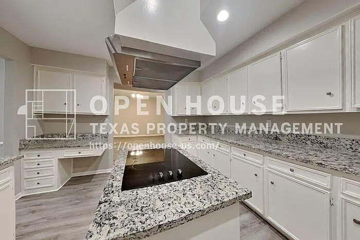2318 Turtle Creek Dr — Photo 6