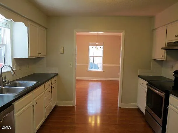 10 Knightsbridge Ct — Photo 7
