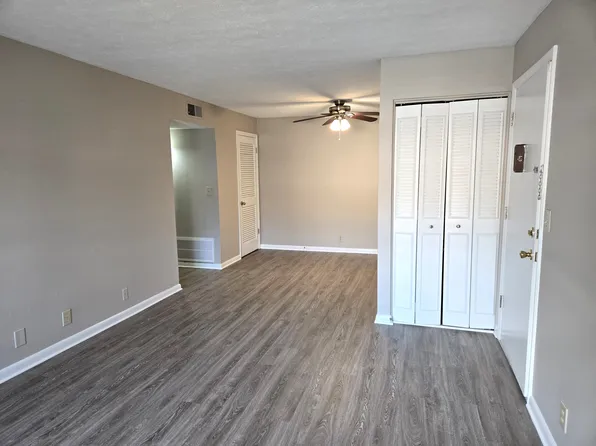 102 Saint Francis Ct #16, Louisville, KY 40205