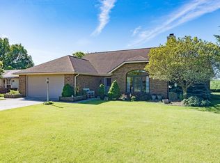 910 Bluffview Dr, Angola, IN 46703
