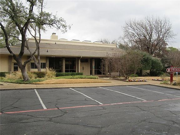 3rd image of 9222 Emberglow Ln