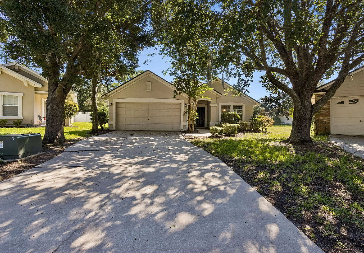 4 bed, 2.0 bath, 2016 sqft, $2,395 — Photo 3