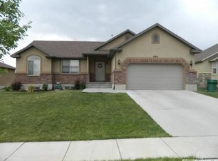 696 W 25 N, Clearfield, UT 84015