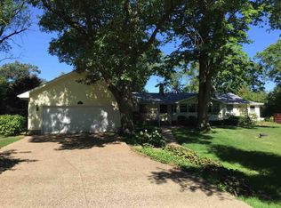 21208 River Rd N, Cordova, IL 61242