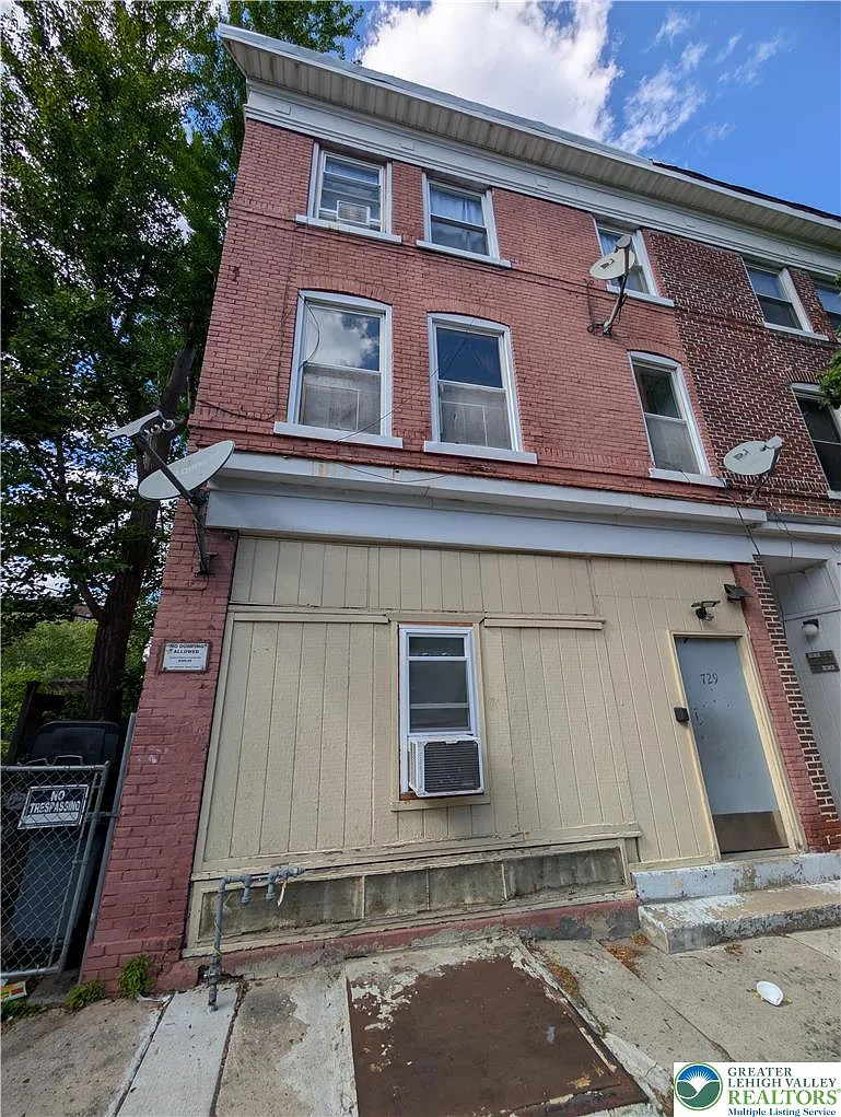 1 bed, 1.0 bath, 800 sqft, $1,150 — Photo 1