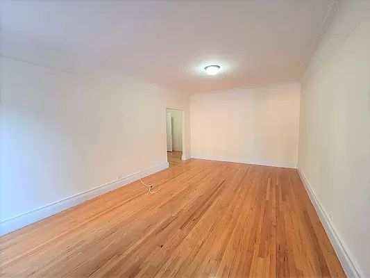 4th image of 251 W 81st St APT 6D