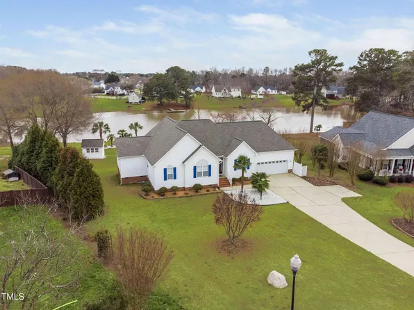123 Glasgow Dr, Clayton, NC 27520