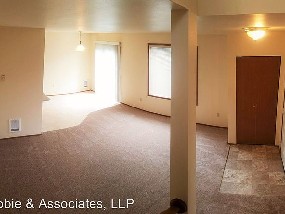 3rd image of 2415 I St NE APT B