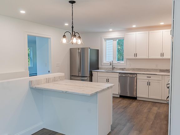 4th image of 191 New Portland Road