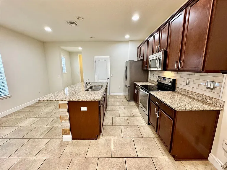 7208 Milestone Dr — Photo 9