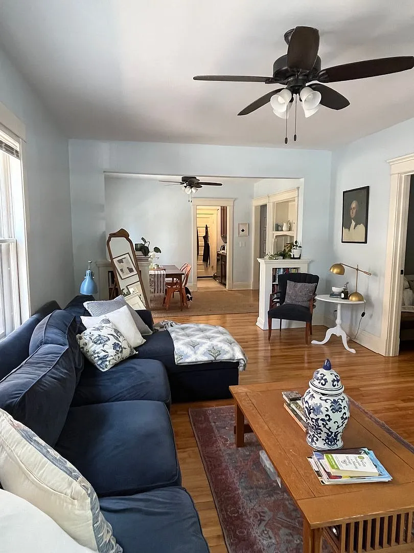 2409 Fremont Ave S — Photo 3