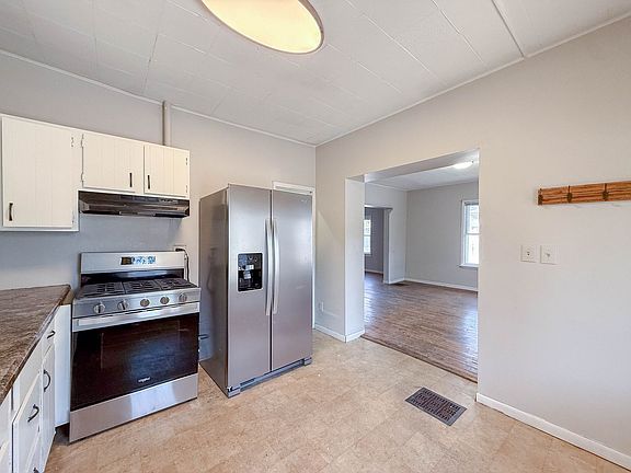 5th image of 408 W Illinois St #A