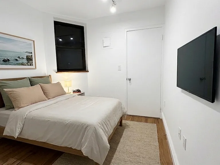 420 E 83rd St #1FE — Photo 5