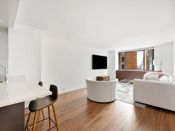 1 Irving Place image 4 of 18