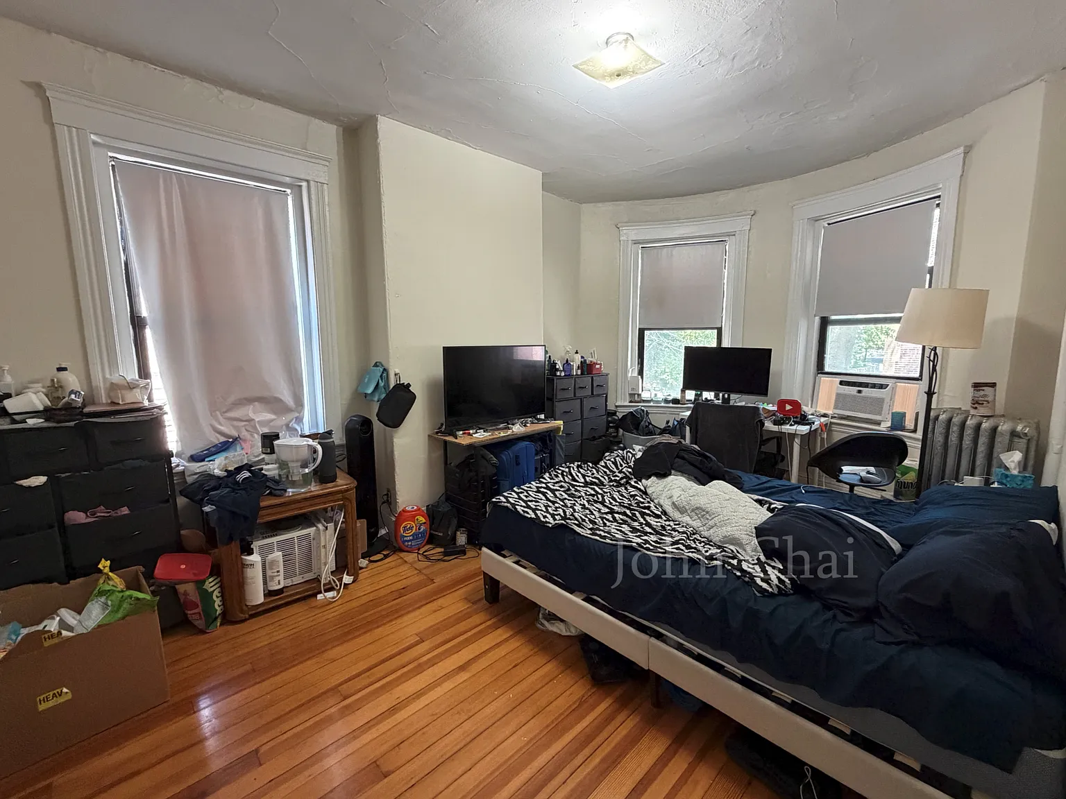 3 bed, 950 sqft, $2,950 — Photo 1