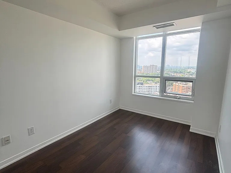 38 Joe Shuster Way #2009 — Photo 7