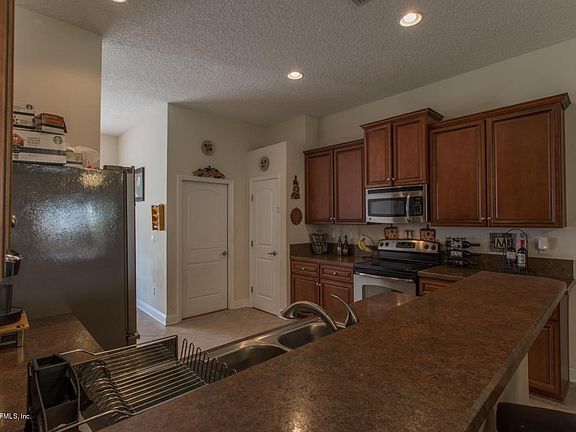 kitchen with breakfast bar