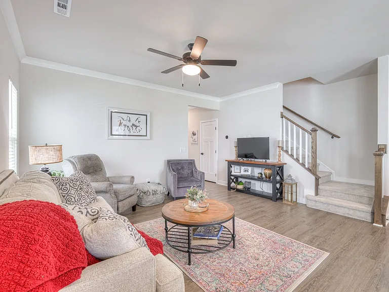 2013 Walnut Ln — Photo 9