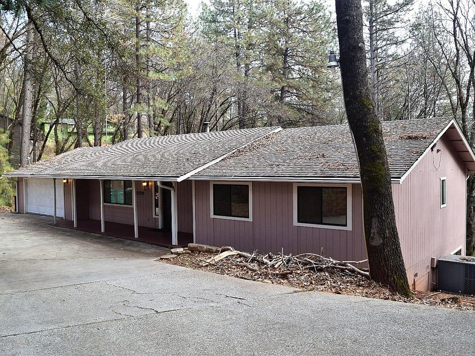 1st image of 15559 Carrie Dr