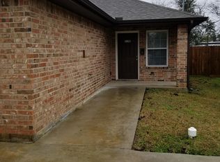 917 N 20th St #A, Nederland, TX 77627