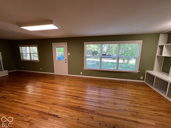 5th image of 1358 N Ridgeview Dr