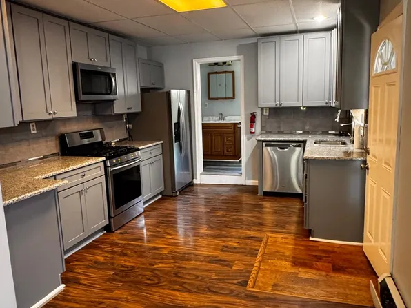 63 Center St, Kingston, PA 18704