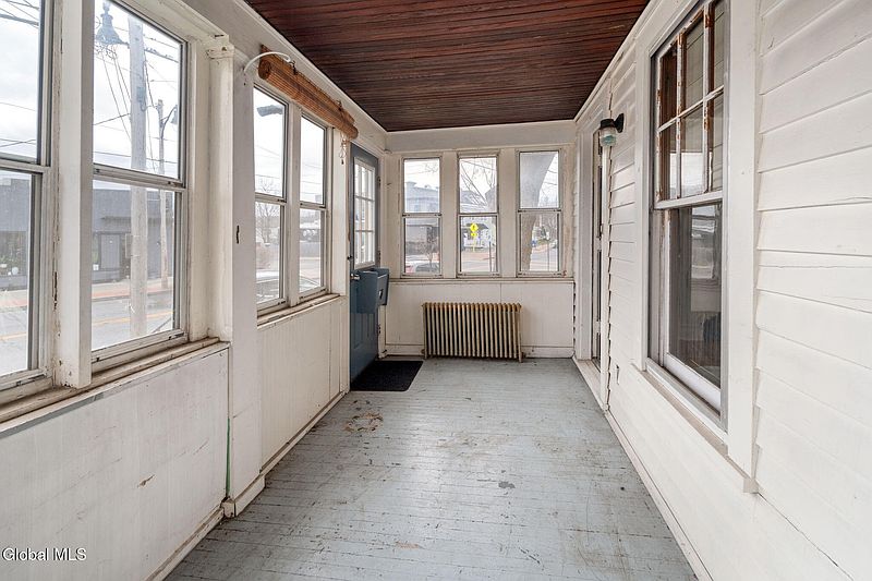 5th image of 555 Delaware Avenue