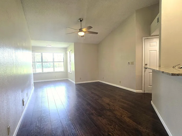3400 Pinewalk Dr N #928 — Photo 4