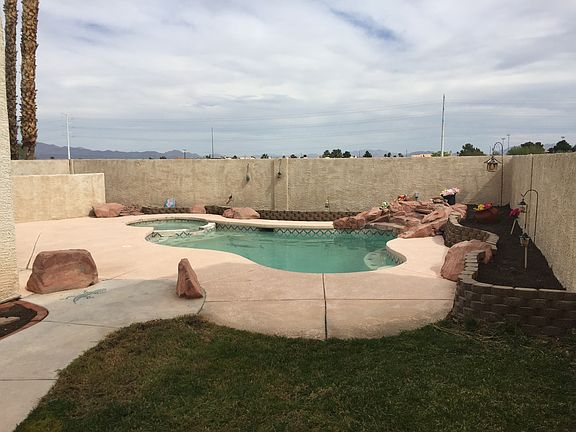 3rd image of 2228 Chapman Hill Dr
