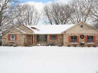 113 S Coy Rd, Oregon, OH 43616