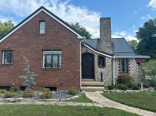 702 E Main St, Oak Hill, OH 45656