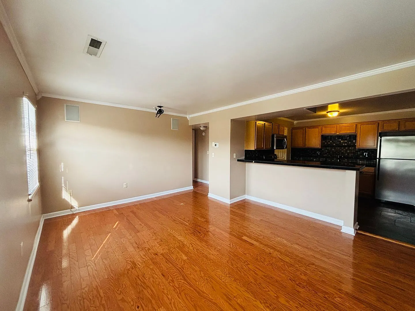 2 Bedroom 1 Bath Condo — Photo 2