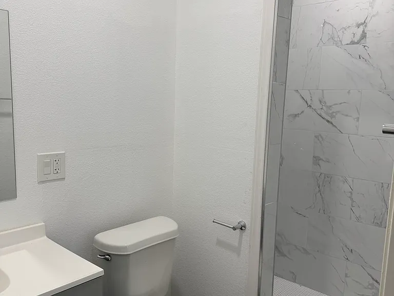 910 Elizabeth St #902 — Photo 6